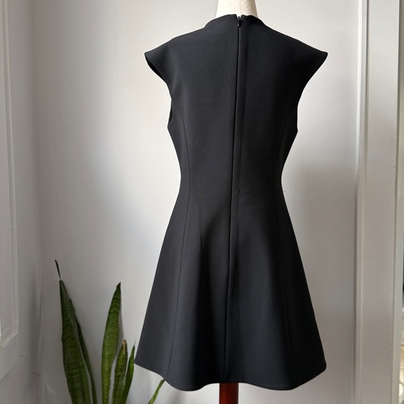 Halston Heritage Black Mini Dress 10 with Cutout Cap Sleeve Turn-lock Cocktail